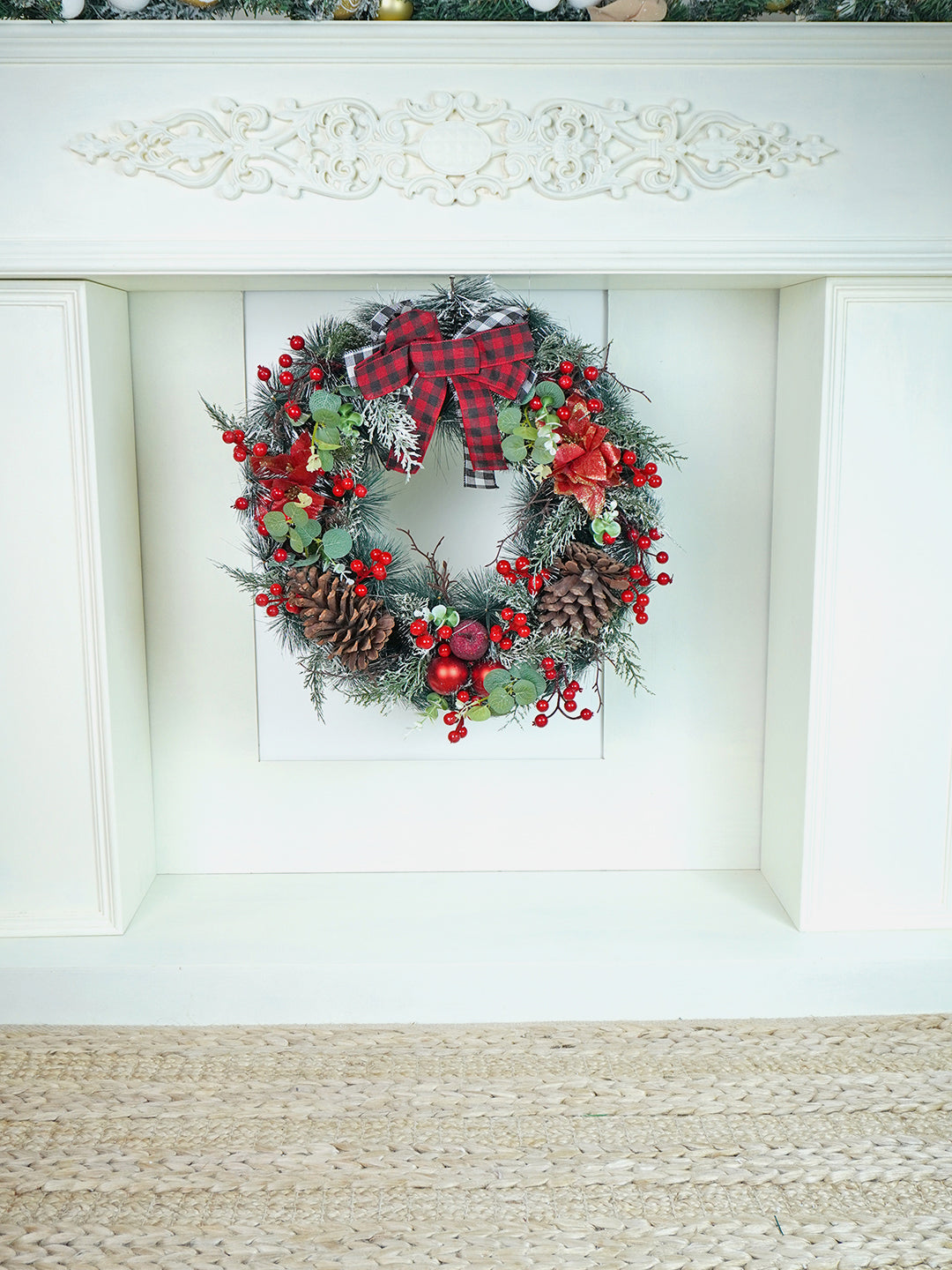 Little Surprise Box Bushy Frosty Christmas wreath & Christmas Décor