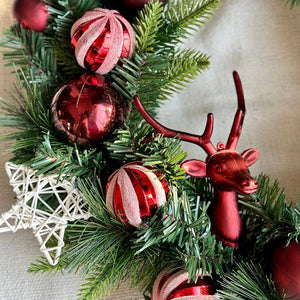 Maroon Reindeer Artifical Wreath for Wall,Door and Tree Décor - Little Surprise BoxMaroon Reindeer Artifical Wreath for Wall,Door and Tree Décor