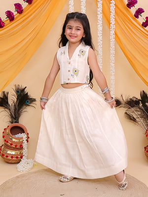 Mayur Dhaga Girls Embroidered Lehenga Set - KES - BK - MYRDG - 0 - 6