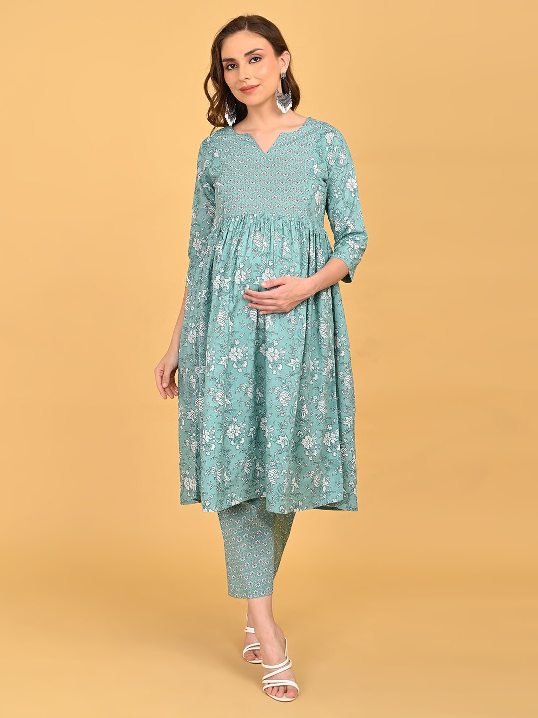 Front view of MintSaheli Maternity and Nursing Kurta Set featuring V-neck floral kurta and straight-fit pants.