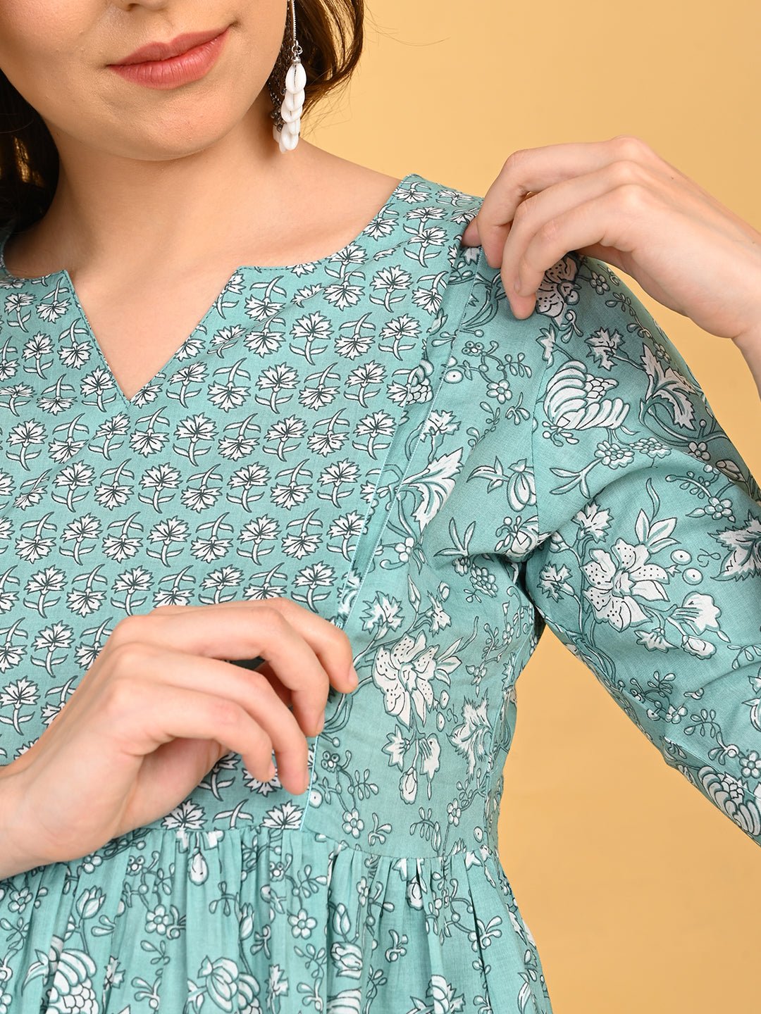 Close-up of concealed zipper on MintSaheli Maternity and Nursing Kurta Set With Dupatta for easy breastfeeding access.