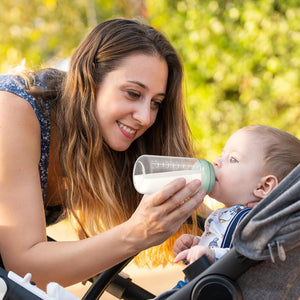 Momcozy Breastfeeding Access Natural Baby Bottle - Breastmilk Storage Bag