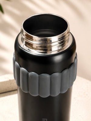Mulberro Black Stainless Steel Kids Water Bottle with Flip Lid, Straw & Carry Loop - Water Bottle
