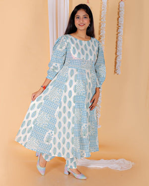 Neeldhara Floral Print Womens Panelled Anarkali Kurta Set - TWNWN-SC-NLD-M