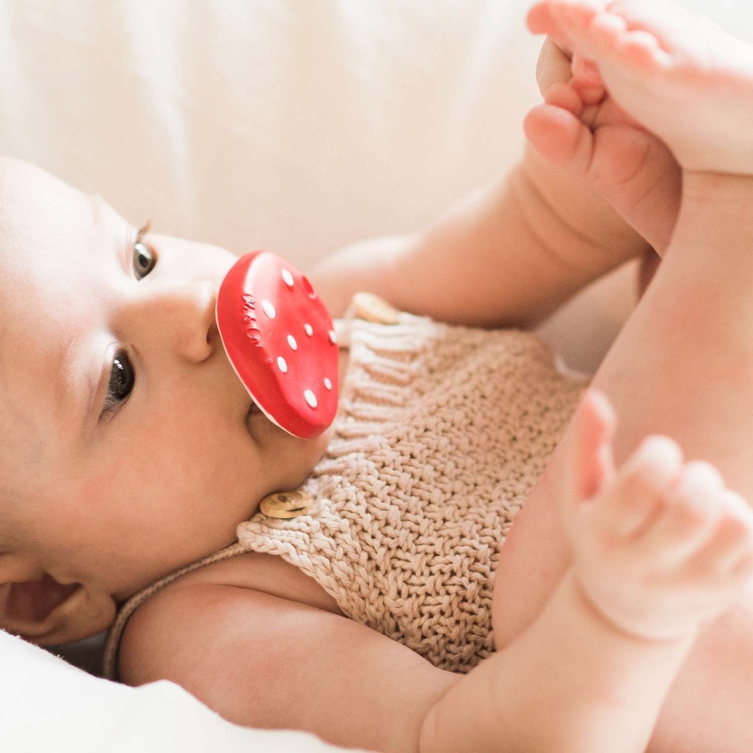 Oli & Carol Spot The Mushroom Natural Rubber Teether - L_CHEWY_MUSHROOM