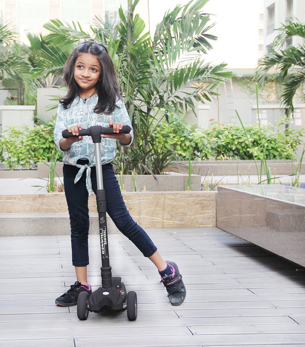 R for Rabbit Road Runner Scooter- Black | Available On The Mom Store