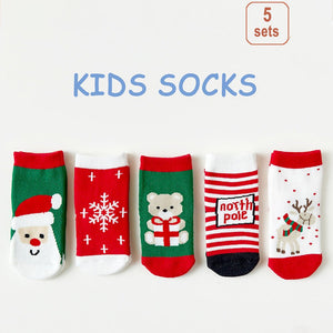Red Green White Themed Christmas Ankle Socks Set Of 5 Pcs - 2 - 4 Years Christmas