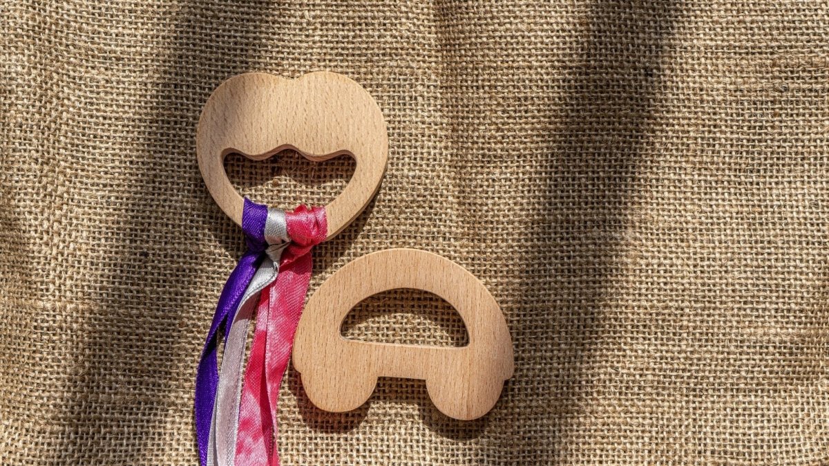 Rocking Potato Wooden Teether - Apple & Car - T-AC