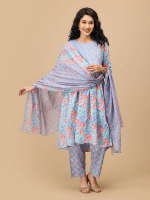 Blue floral Saanjh Phool maternity and nursing kurta set with dupatta ‚Äì model showing full lightweight printed dupatta.