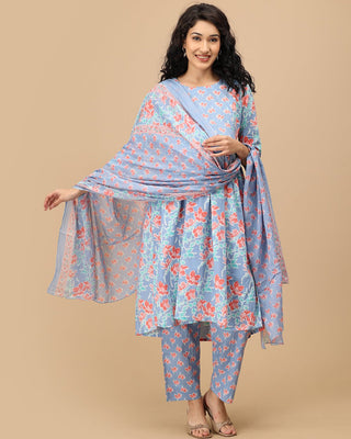 Blue floral Saanjh Phool maternity and nursing kurta set with dupatta – model showing full lightweight printed dupatta.