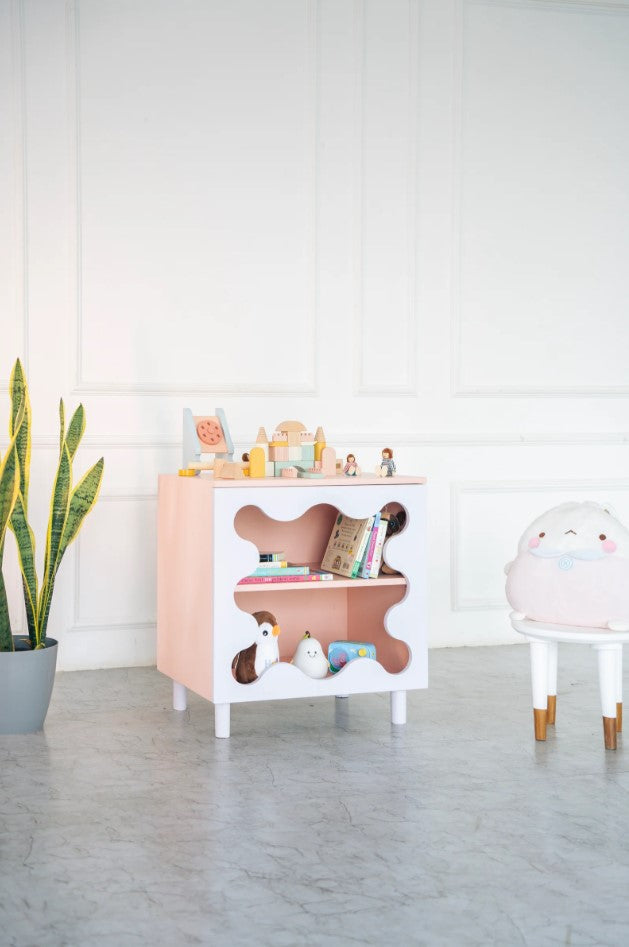 W&R AmoeBox Table