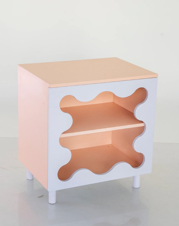 W&R AmoeBox Table