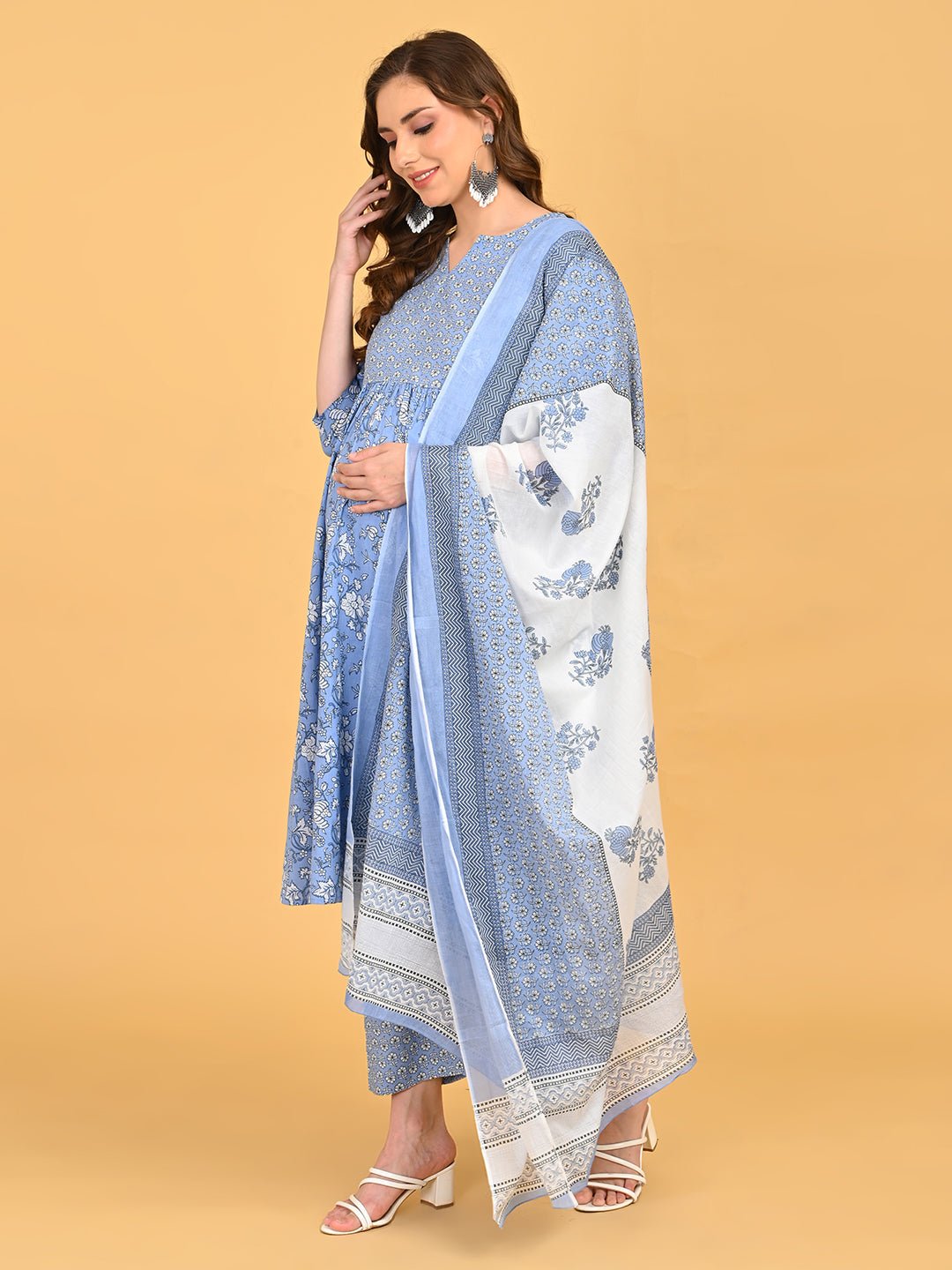 ShyamAab Maternity and Nursing Kurta Set front view highlighting comfortable maternity silhouette and floral print.