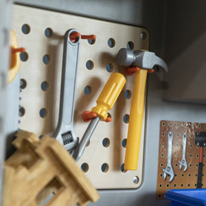 Step2 Deluxe Workshop | Kids Pretend Workshop - Roleplay/Pretend Play