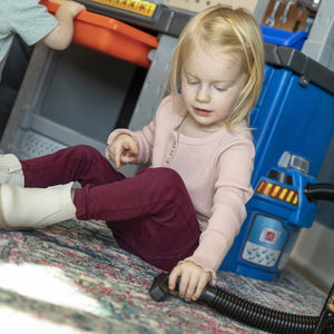 Step2 Deluxe Workshop | Kids Pretend Workshop - Roleplay/Pretend Play