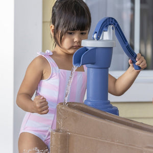 Step2 Pump & Splash Discovery Pond | Kids Water Table - Beach & Outdoor Accessories