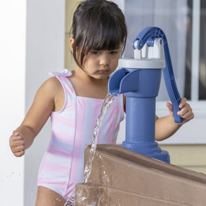 Step2 Pump & Splash Discovery Pond | Kids Water Table - Beach & Outdoor Accessories
