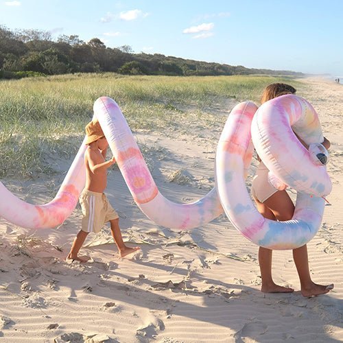 SUNNYLiFE Giant Inflatable Noodle Snake Tie Dye Tie Dye - S41GINTD