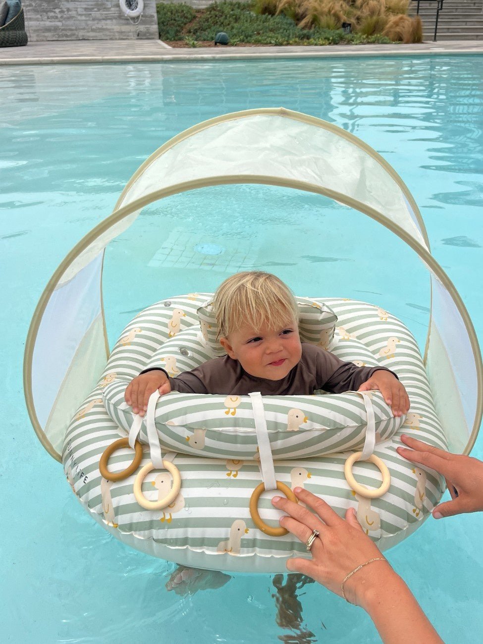 SUNNYLIFE Interactive Baby Float Duck Sage Stripe - S51IBFGR
