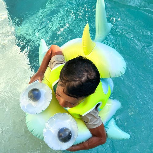 SUNNYLiFE Kids Pool Ring Salty the Shark Multi - S41PRSRK