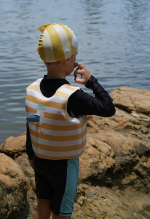 SUNNYLIFE Kids Swimming Cap Finn the Fish Mustard Stripe - S51SCMST