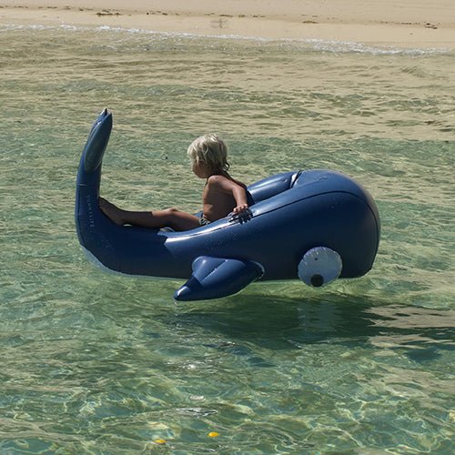 SUNNYLiFE Luxe Ride-On Float Moby Dick Navy - S41LRBLU