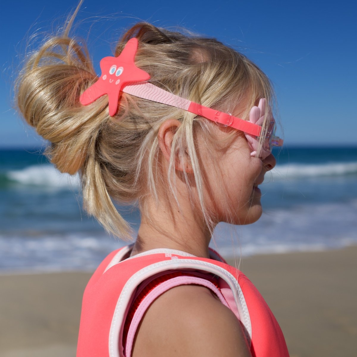 SUNNYLiFE Melody the Mermaid Mini Swim Goggles Neon Strawberry - SCMSGNST