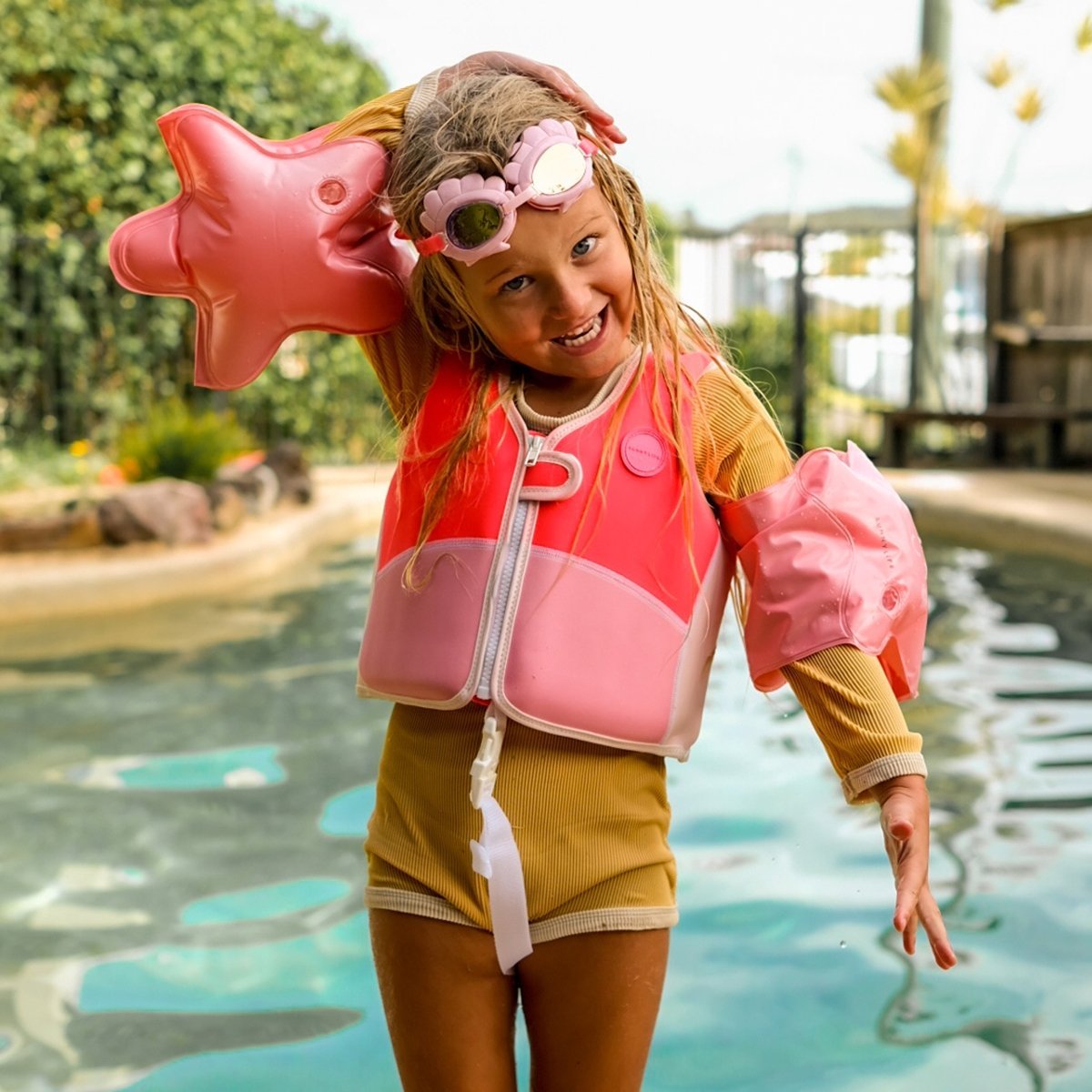 SUNNYLiFE Melody the Mermaid Mini Swim Goggles Neon Strawberry - SCMSGNST