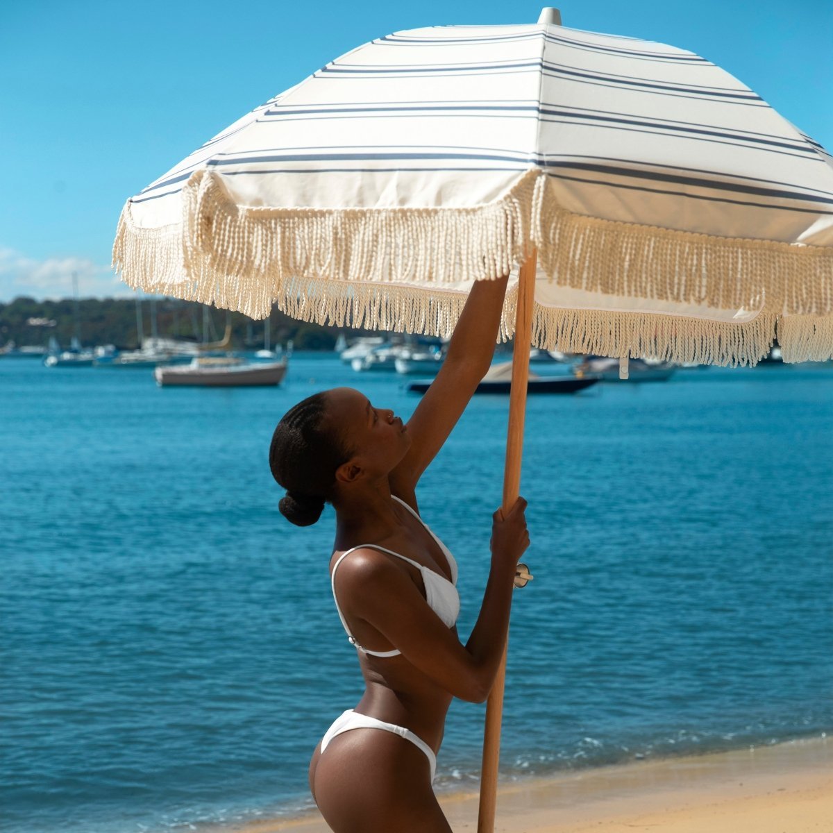 SUNNYLiFE The Resort Luxe Beach Umbrella Coastal Blue - SCLBUCBL