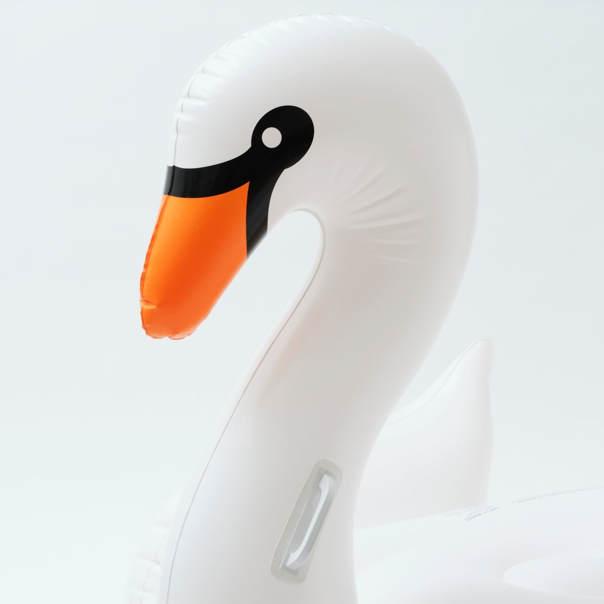 SUNNYLiFE The Resort Original Luxe Ride-On Float Swan - SCSWAWHI