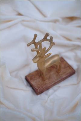 SWEN COMET Metal Table Top Reindeer With Wooden Base - Baby & Kids Furniture