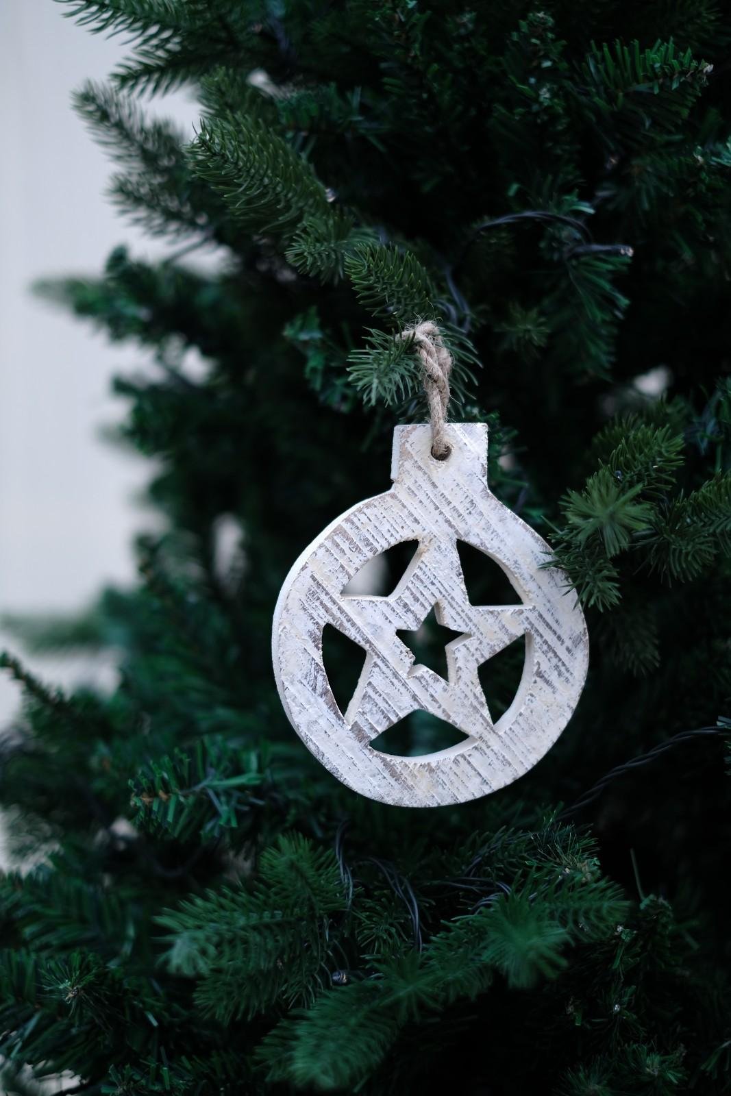 SWEN HERMES, Pack of 4 Wooden Christmas Tree Ornaments - Star, Tree, Candyman, Santa - Tree ornament