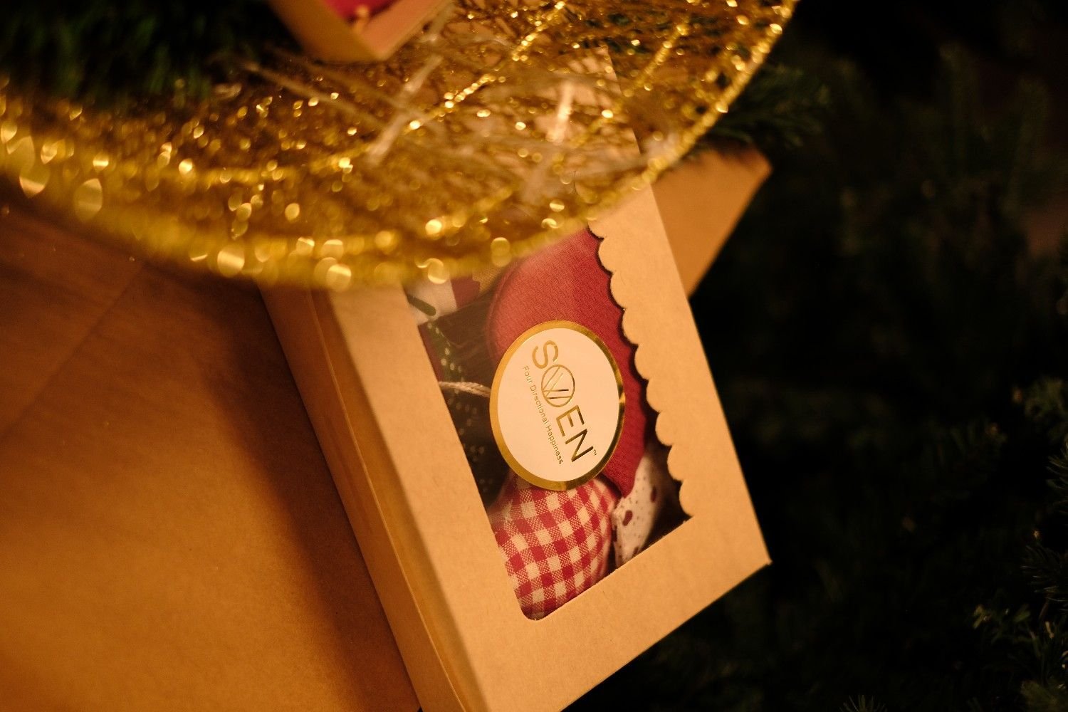 Swen JONAS, Pack of 5 assorted 3D fabric christmas tree hangings by SWEN - Tree ornament