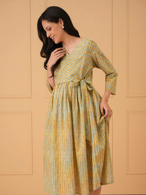 Technicolor Tide Maternity And Nursing Dress - S Maternity Casual Dress
