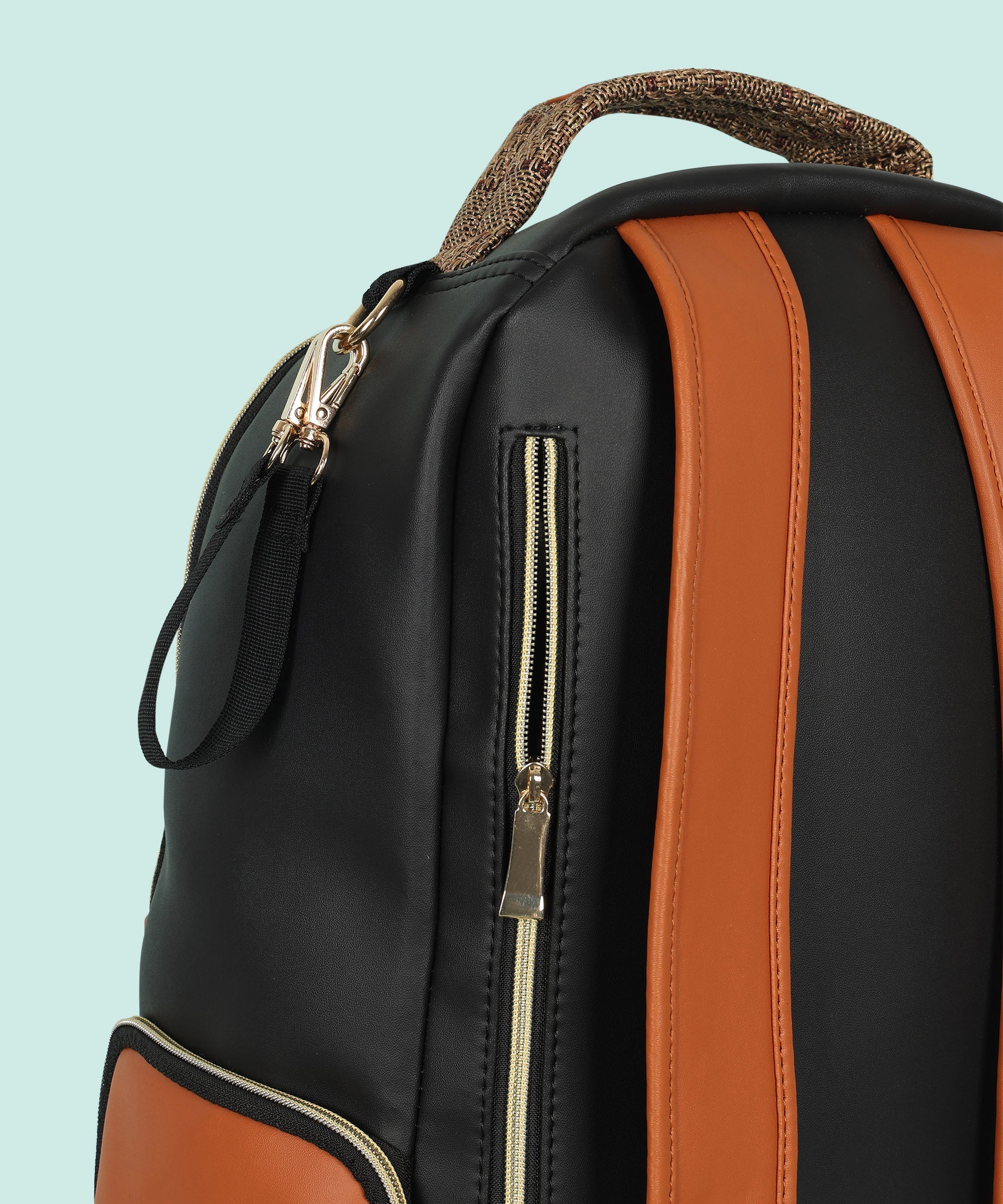 The Mom Store - Diaper Bags - The Limited Edition Diaper Bag for Parents - Hazel Haven - DBG - BP - LETNHZ