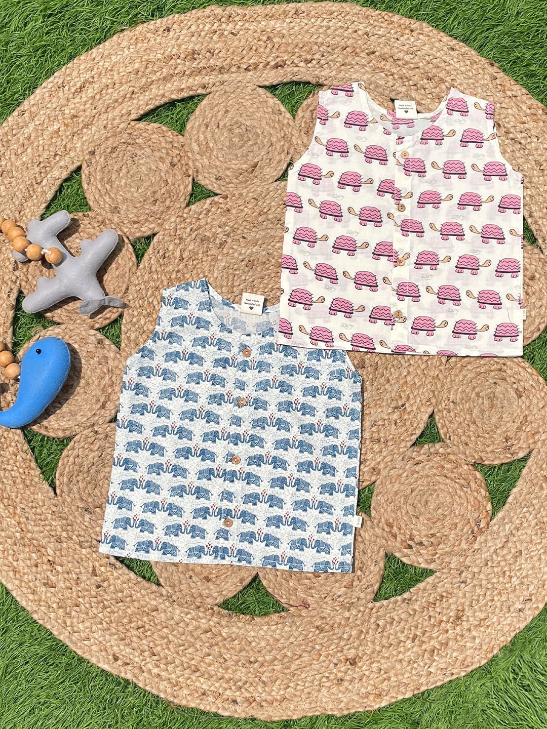 Turtle & Elephant Printed Cotton Infant Jabla