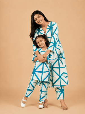 Twinning Set- Aqua Grid Womens and Girls Kurta Set - Twinning Combo