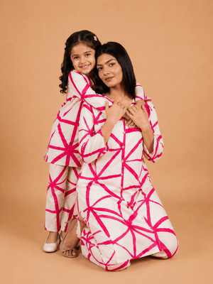 Twinning Set- Blush Grid Womens and Girls Kurta Set - Twinning Combo