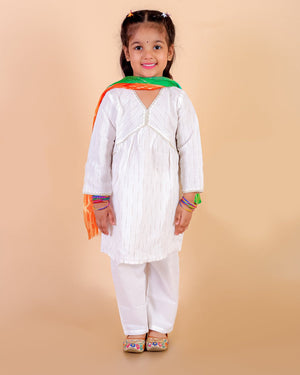White Lotus Girls Kurta Pajama Set With Dupatta - 0-6 Months Girls Ethnic Set