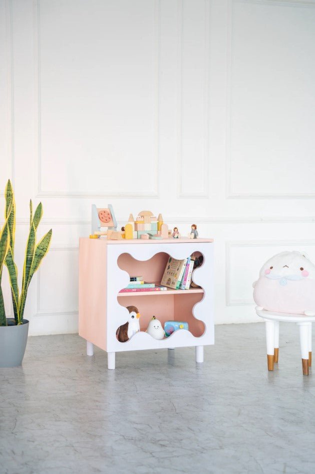 W&R AmoeBox Table