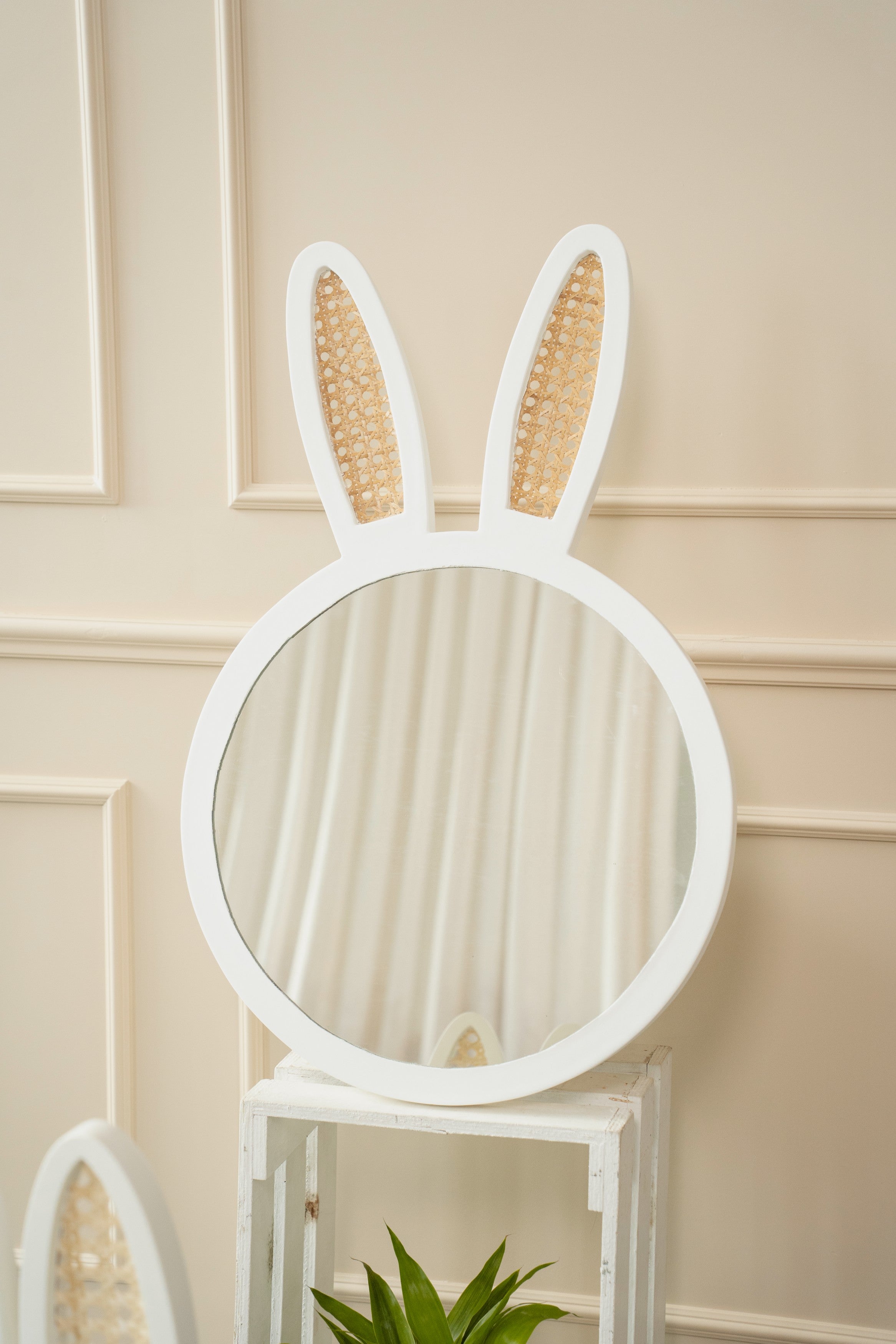 W&R Bunny mirror - BM - WHB - WR