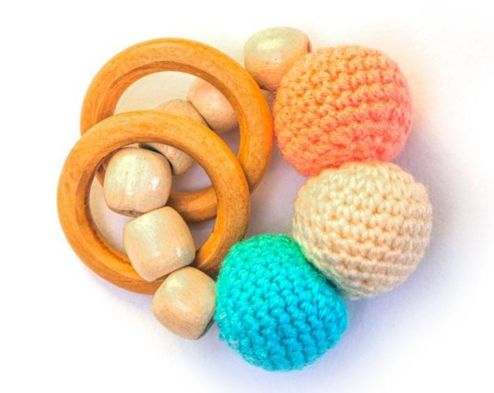 Rocking Potato Wooden Rattle with crochet balls - WRCRB