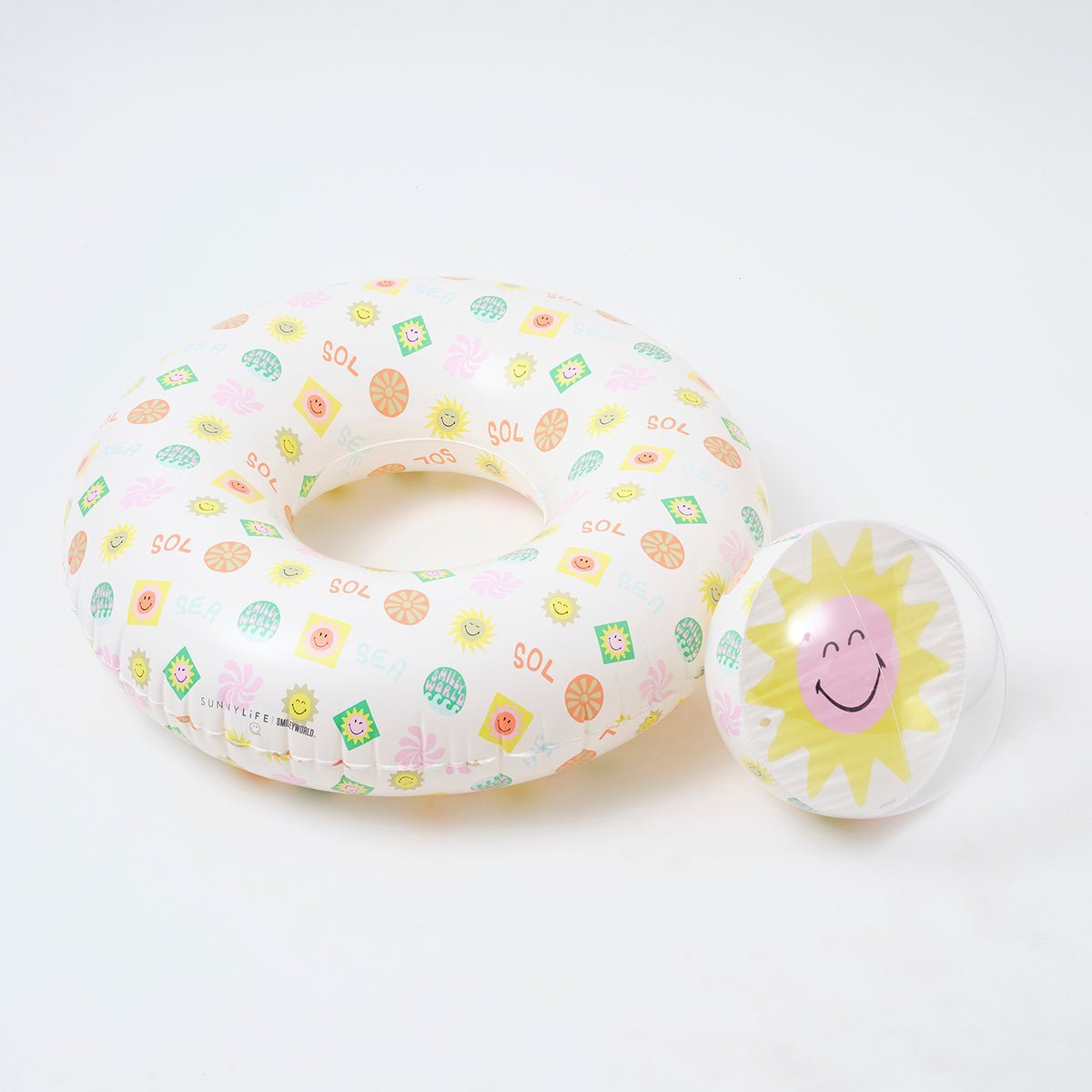 SUNNYLiFE Multicolor Inflatable Pool Ring And Ball Set SMILEY World Sol Sea - S3LPOBSM