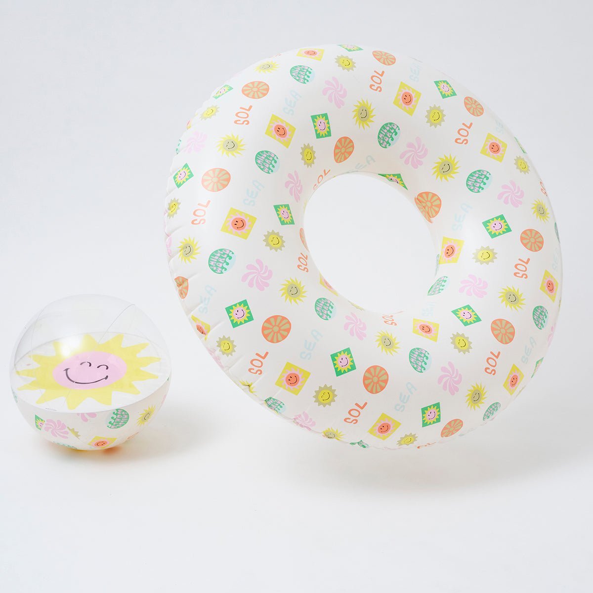 SUNNYLiFE Multicolor Inflatable Pool Ring And Ball Set SMILEY World Sol Sea - S3LPOBSM